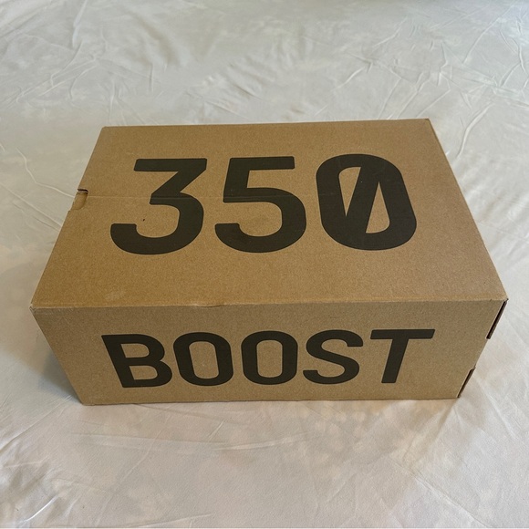 2017 Yeezy Boost 350 V2 “Cream White” CP9366 Sz 11 - Picture 4 of 8